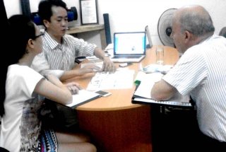 Giám đốc công ty Quang Minh tiếp đón và làm việc cùng đại diện hãng máy bơm Varisco tại chi nhánh công ty tại TP. HCM